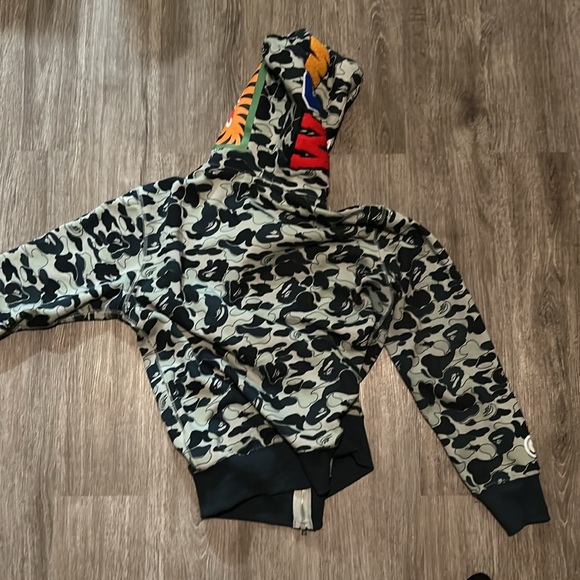 Gray bape zip up - Picture 4 of 5